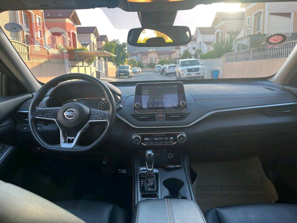 Nissan Altima